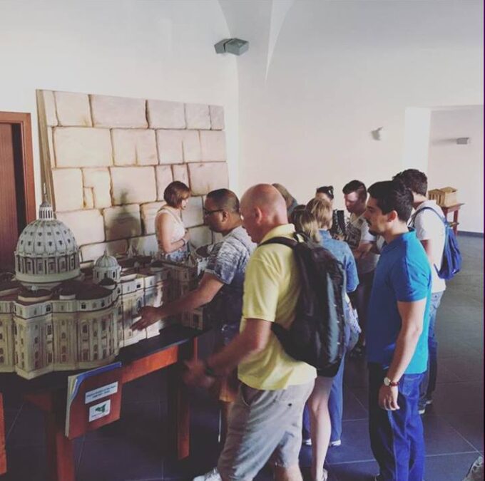 Catania, una notte “tutta da toccare”al Museo Tattile “Borges”