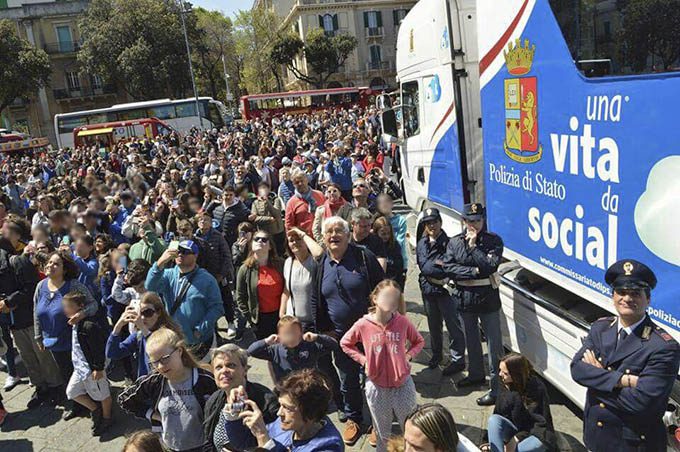 Acicastello: domani “Una vita da social” contro il cyberbullismo