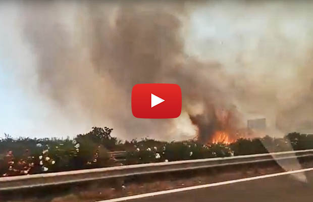 Catania, pericolosissimo incendio in Tangenziale