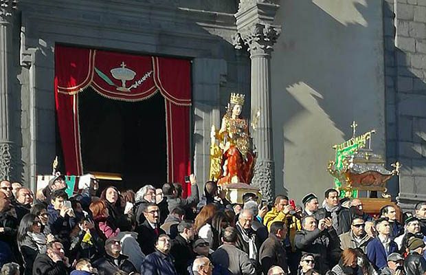 Belpasso. Santa Lucia fra la sua gente