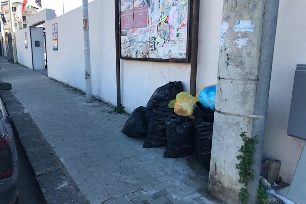 Santa Maria di Licodia. È caos rifiuti! Adesso scattano  le sanzioni