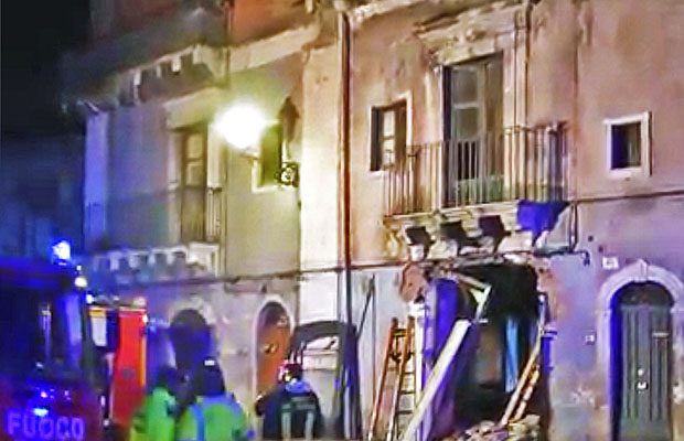 Catania: 3 morti e due feriti per una esplosione in via Sacchero