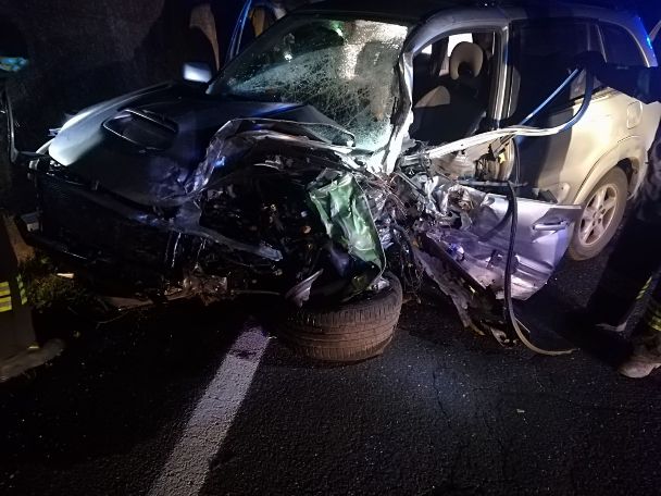 Strada Statale 284, scontro frontale nella notte all’altezza di Scalilli