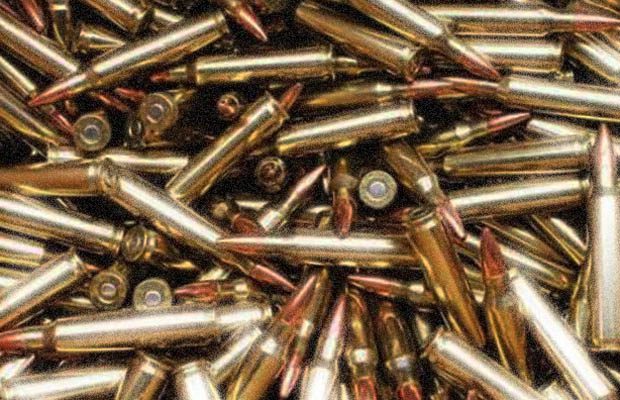 Paternò. Miniarsenale in casa, denunciato 21enne