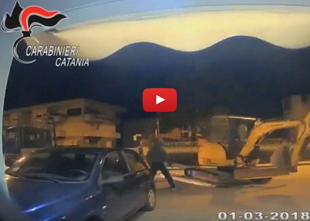 Catania, arrestati 8 della banda del bancomat