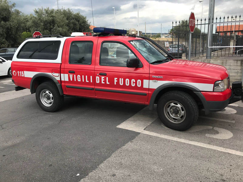 Santa Maria di Licodia. Incendio al supermercato Crai