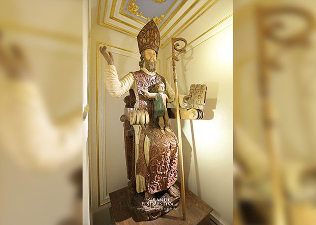 Biancavilla. Inaugurata nella Basilica Collegiata la statua di san Nicola di Mira