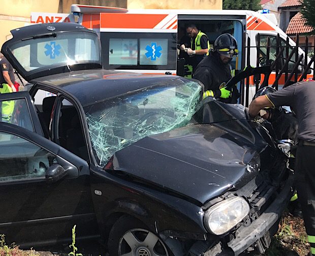 Santa Maria di Licodia. Incidente in via Alcide De Gasperi