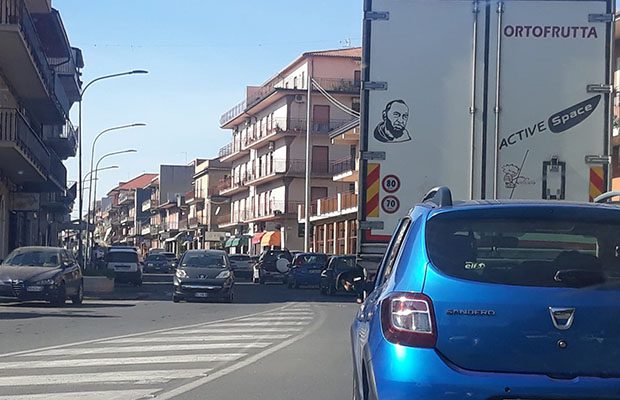 Biancavilla. La “Sturzo” rientra alla “Bruno”: è caos totale