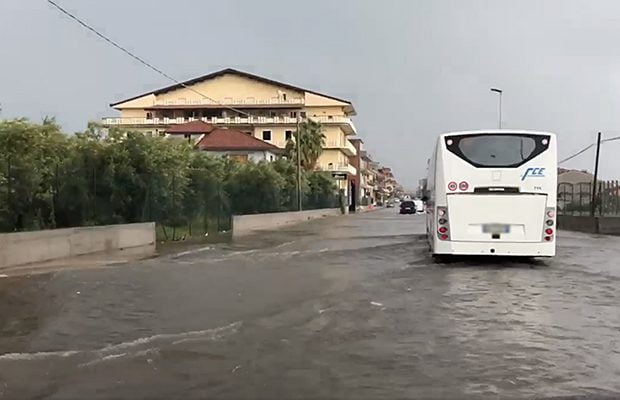 Maltempo. Bomba d’acqua sui centri pedemontani