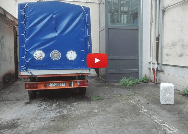 Paternò. Atto vandalico ai danni di un mezzo dell’Apas