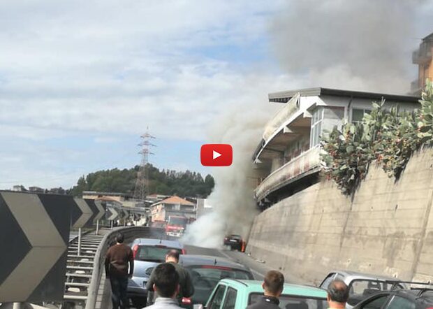 Misterbianco. Auto in fiamme auto sulla SS 121