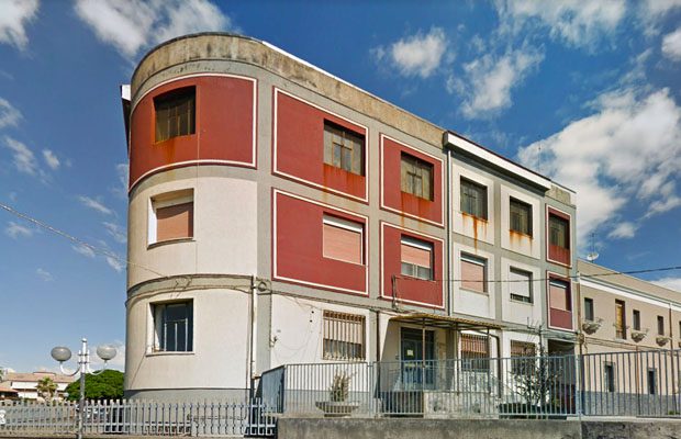 Biancavilla. Centinaia di firme della “Sturzo” per l’utilizzo della vecchia “Bruno”