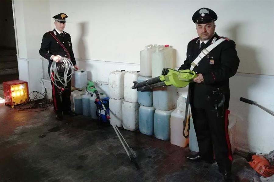 Biancavilla. Cadono nella trappola dei Carabinieri rubando bidoni di carburante contrassegnati