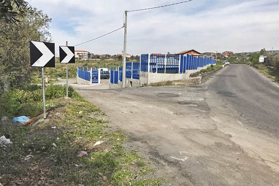 Santa Maria di Licodia. Arriva la segnaletica per la “curva della morte”