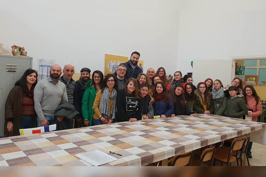 Continua il progetto di arredo urbano “Decoriamo Belpasso”