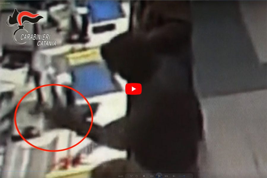 Motta Sant’Anastasia. Rapina all’Ufficio postale: presi i malviventi (VIDEO RAPINA)