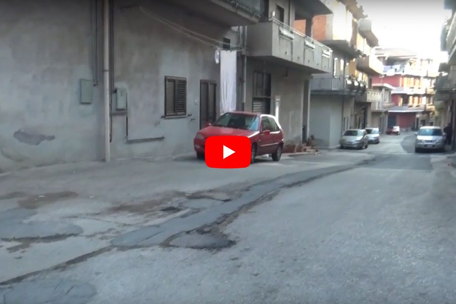 Biancavilla. Da ottobre via Cecoslovacchia è senz’acqua. I residenti: «Il sindaco se ne frega»