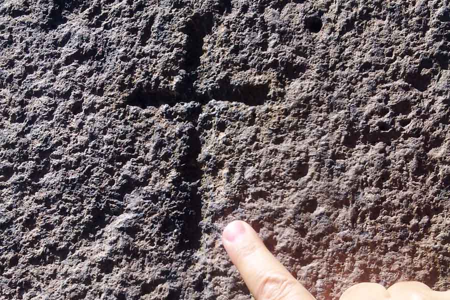 Paternò, la croce della Porta del borgo e la sua funzione apotropaica