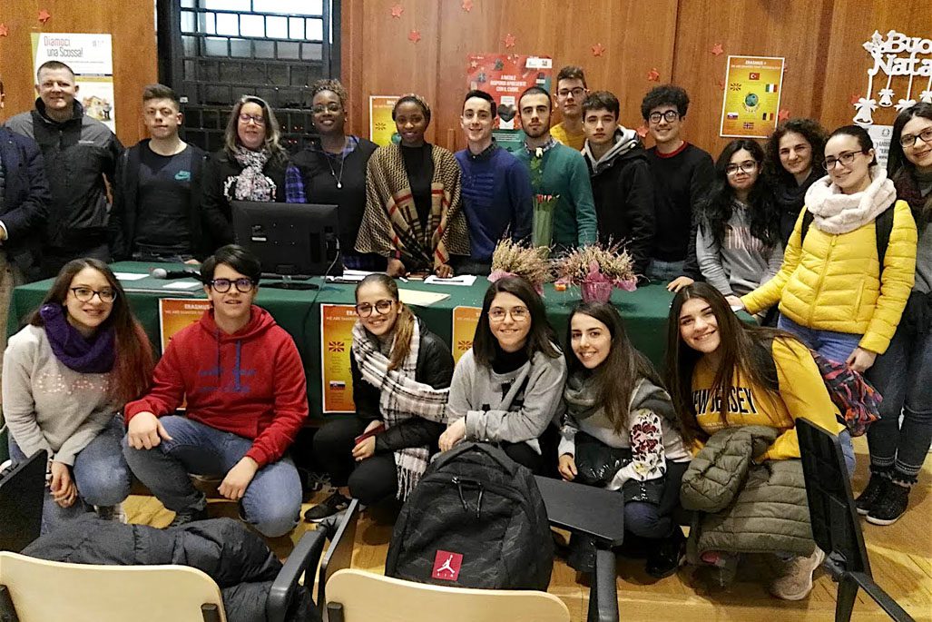 Paternò. Incontro sulla storia degli afro-americani con il cappellano della base di Sigonella