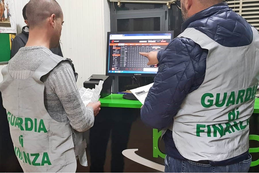 Scommesse illecite, denunciate tre persone nel calatino