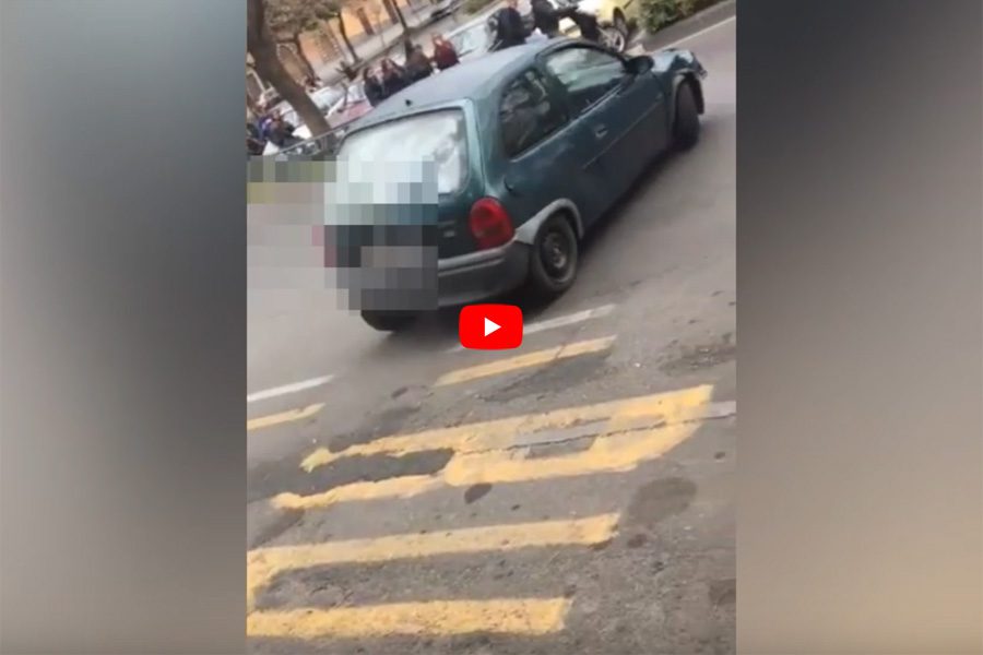 Adrano. Gimkana in piazza Sant’Agostino: nuovo VIDEO e si vede la targa