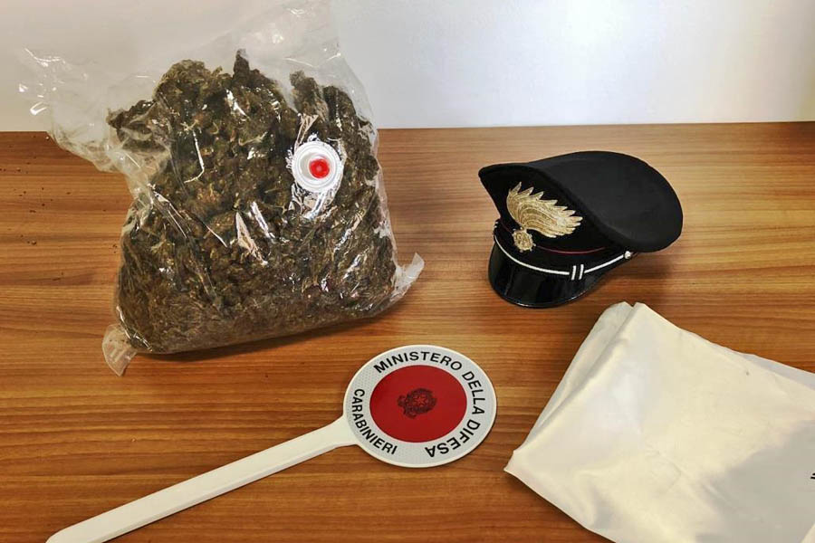 Belpasso. Un chilo di “erba” in auto: arrestato