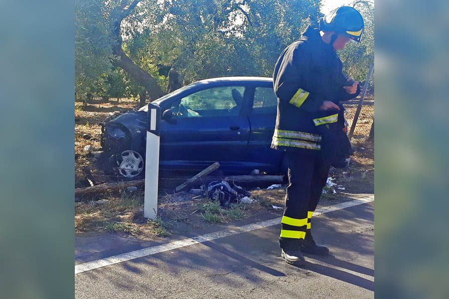 Incidente sulla sp 77. Donna ferita, atterra elisoccorso