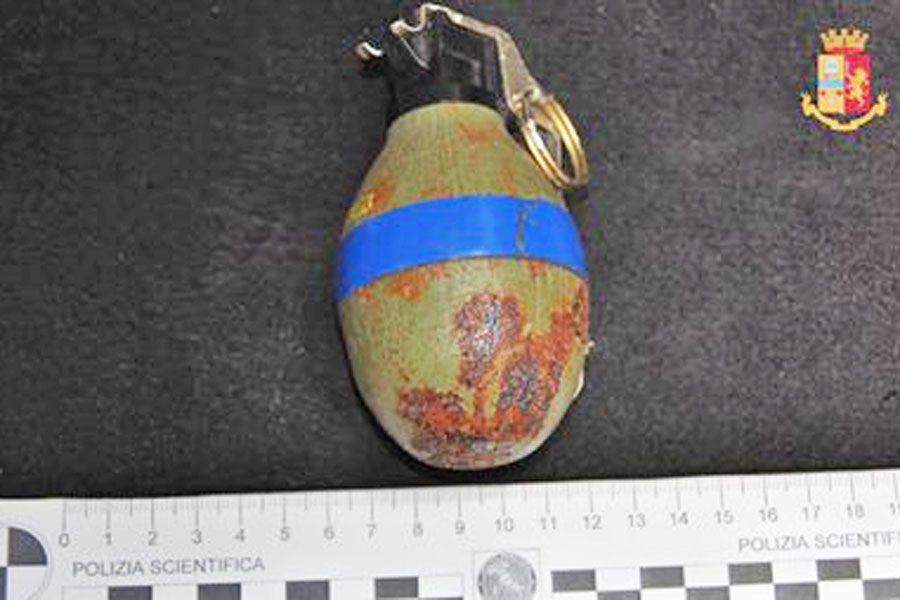 Adrano. Sequestrati un chilo di eroina e una bomba a mano: arrestato 51enne