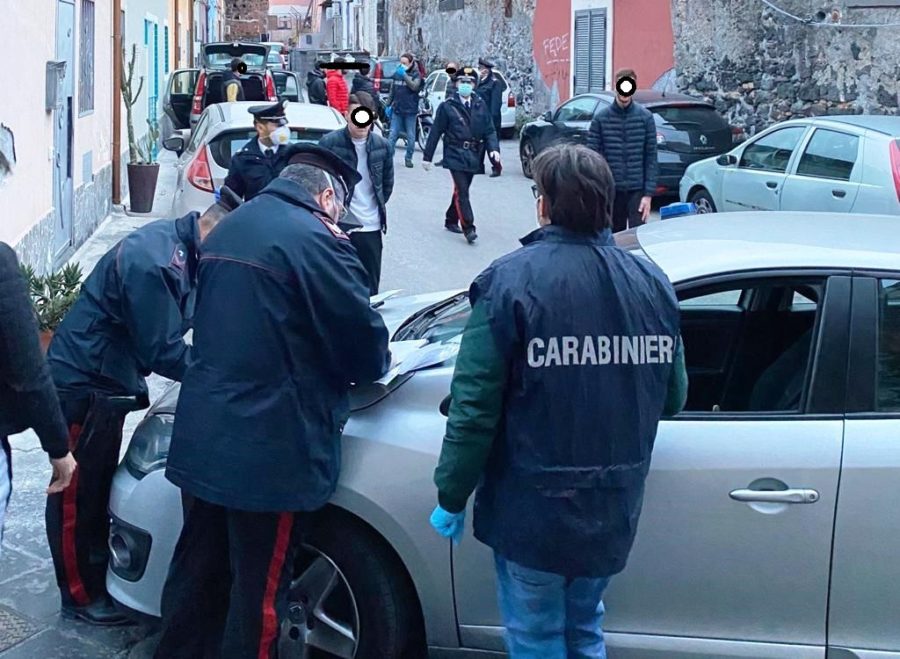 Coronavirus. Catania, tra balli e spinelli di gruppo 36 i denunciati a San Cristoforo