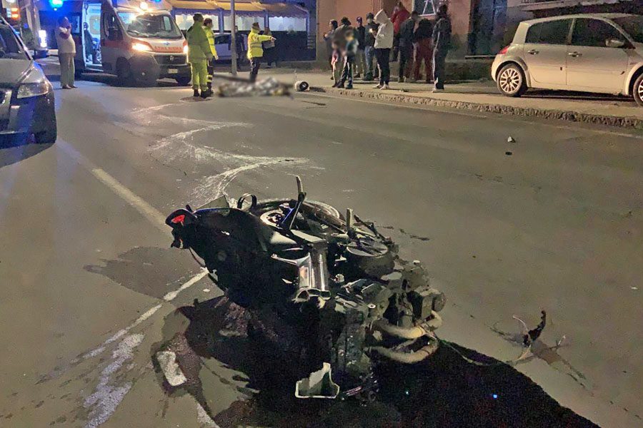 Biancavilla. Incidente mortale in viale Europa, perde la vita 19enne di origine rumena