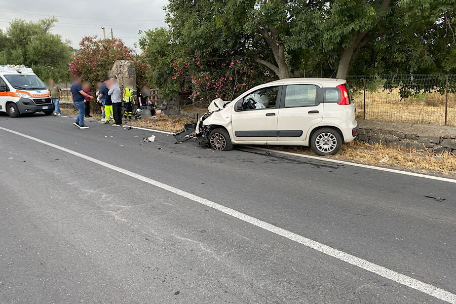 Santa Maria di Licodia. Muore centauro dopo impatto con auto