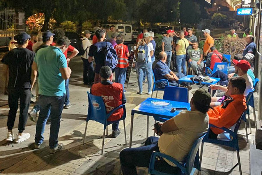 Adrano. “Isola senza catene”, Flai Cgil in piazza contro il caporalato