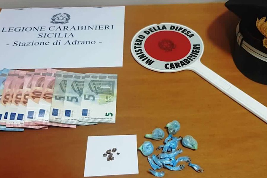 Adrano. Chiede scusa ancor prima della contestazione dei carabinieri: arrestato per droga