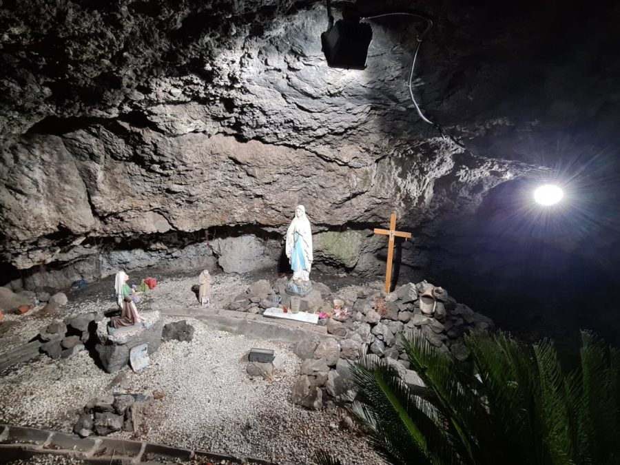 Biancavilla. Ripulita ed illuminata la “Grotta di Sberno”