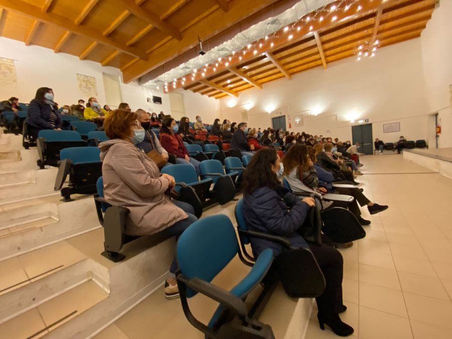 Adrano. È bagarre sulla didattica a distanza al Liceo “Verga”