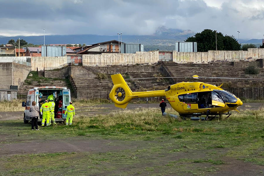 Santa Maria di Licodia. Malore in casa, atterra elisoccorso
