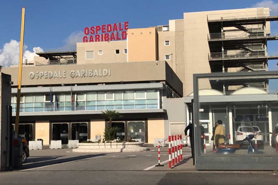 Santa Maria di Licodia. 35 i positivi confermati dall’Asp. Una donna ricoverata al Garibaldi