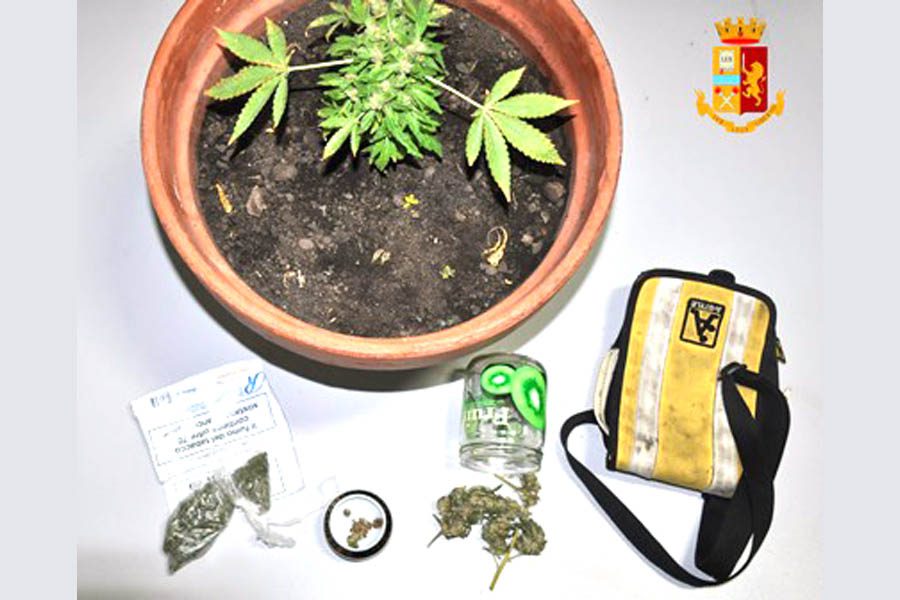 Adrano. Detenzione di droga, denunciato 27enne