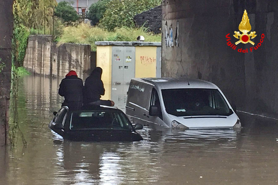 Pioggia intensa, allagato sottopasso Belpasso-Valcorrente