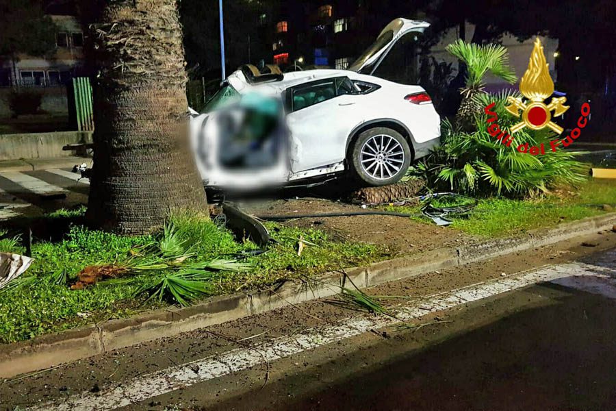 Catania, terribile schianto a Librino: muore 39enne