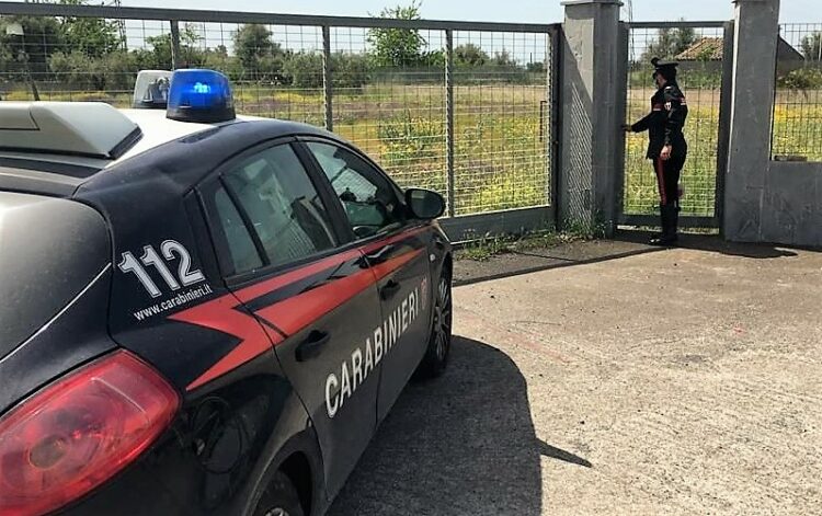 Paternò. Occultava in campagna munizioni di ogni genere: denunciato