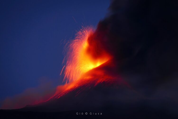 Ingv. Individuato il “cuore pulsante” dell’Etna dallo studio delle fontane di lava del 2015