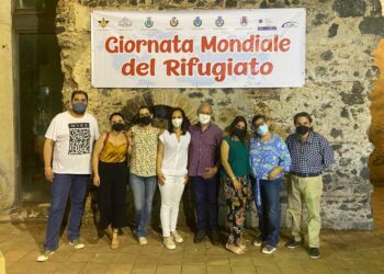 Santa Maria di Licodia. La torre arabo-normanna si illumina per la giornata del rifugiato