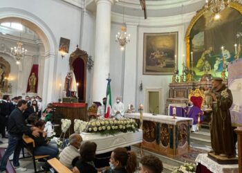 Santa Maria di Licodia. Giorno di dolore per l’ultimo saluto a Riccardo Ventura