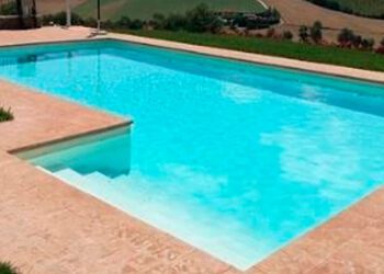Paternò. Donna trovata morta in piscina