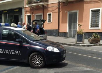 Adrano. Gambizzato in pieno centro