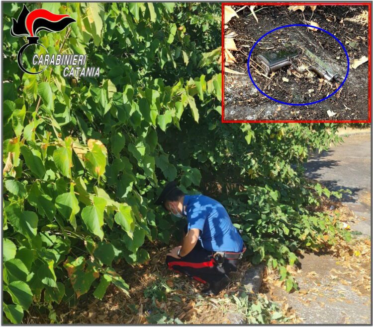 Bronte. Agguato a colpi di pistola tra le case popolari: autore catturato nei giardini pubblici