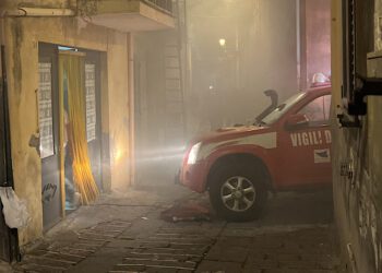 Adrano. Morto un uomo in incendio di via Cariola