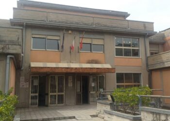 S.M. di Licodia. Sfregio da parte di ignoti ai danni del Comprensivo “Don Bosco”